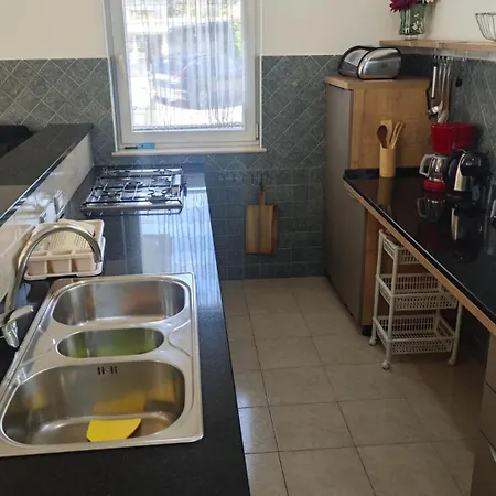 Appartamento Flora With Pool By Guide