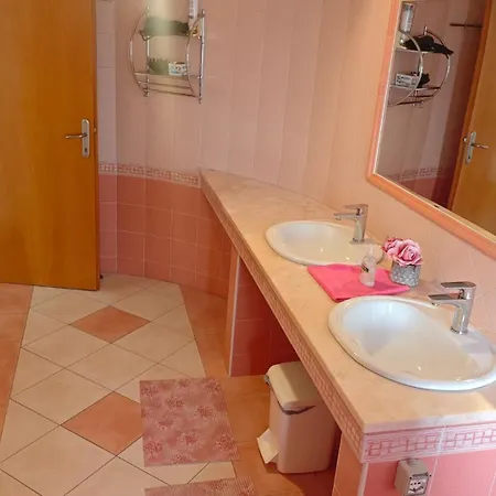 Flora With Pool By Guide *