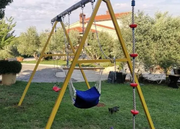 Flora With Pool By Guide Apartament