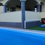 Flora With Pool By Guide * Pula