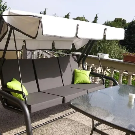 Flora With Pool By Guide *